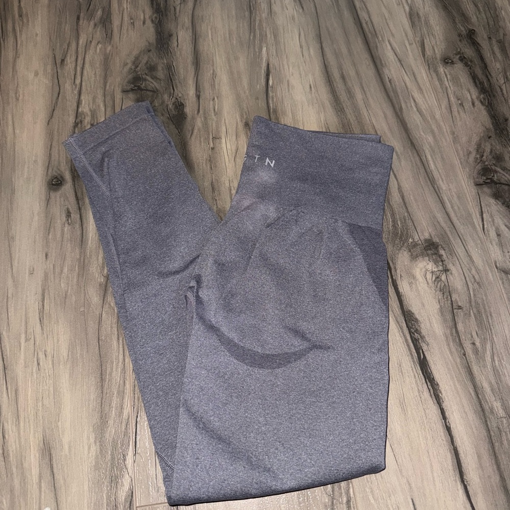 NVGTN Seamless Heathered Gray Leggings